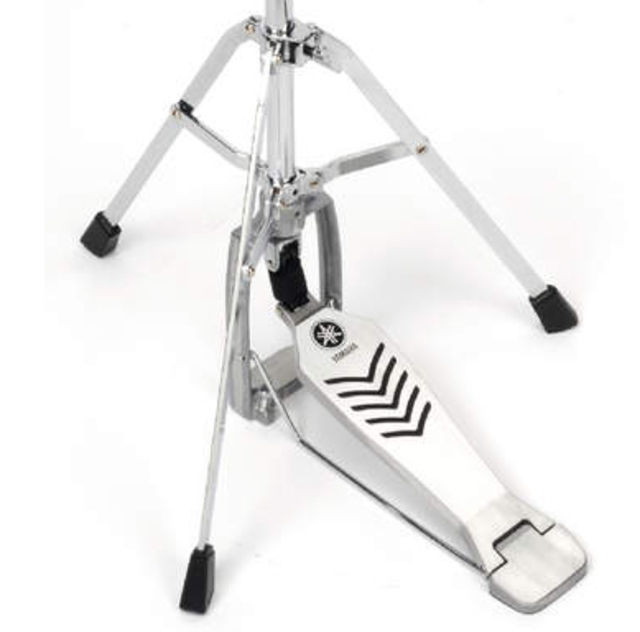 The action of the simple direct pull-chain drive is impressively fast